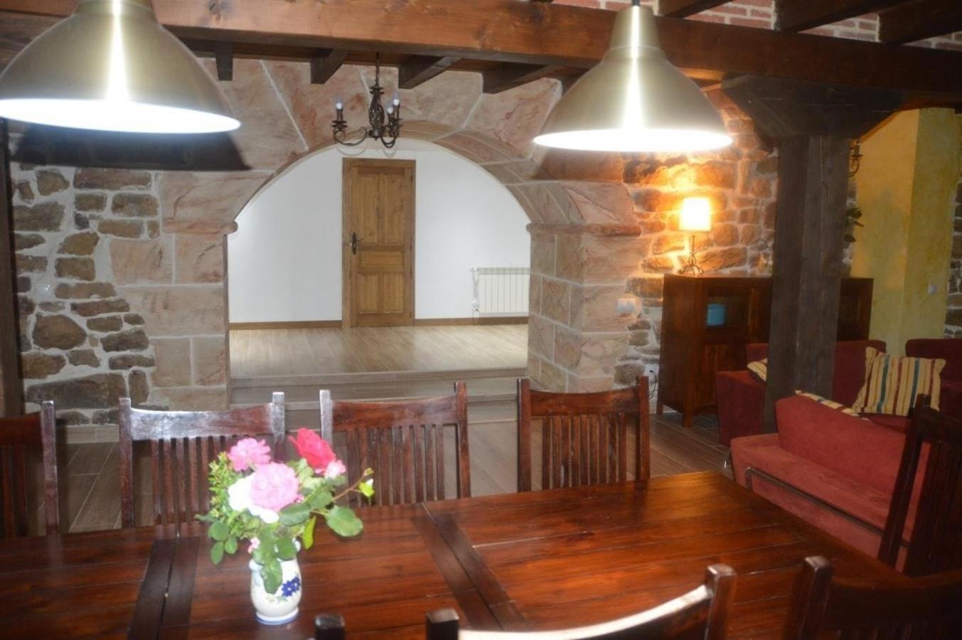 Casa De Pueblo Las Golondrinas De Luena San Miguel de Luena 외부 사진